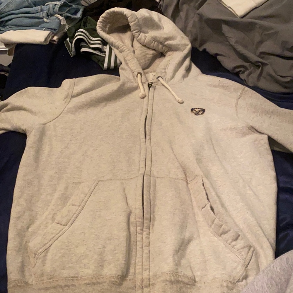 American eagle sweater